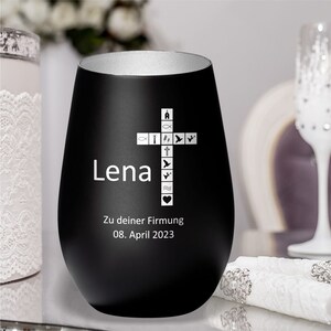 Windlicht Firmung Motiv Kreuz personalisiert mit Name und Datum Geschenkidee zur Firmung christliche Geschenkideen Kerze Gravur schwarz-silber