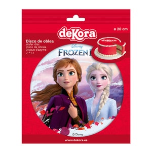 Pode incluir: Uma imagem redonda de papel de arroz comest&iacute;vel com os personagens Disney Frozen Elsa e Anna. A imagem &eacute; impressa em um fundo branco com um degradado rosa e roxo. A imagem tem um di&acirc;metro de 20 cm.