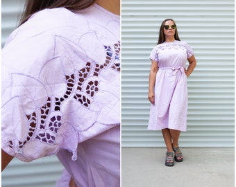 60s Pastel Dress size S/M made in YUGOSLAVIA Pale Purple elastic waist Day Dress with Extended Shoulder Short Sleeve Retro Midi Cotton Dress