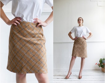 60s style plaid skirt size S waist 28 Vintage A line skirt in sand brown and white diamond check pattern Retro knee length lined skirt