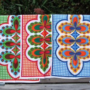 vintage 3 tea towels meander unused cotton terry