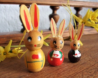 vintage set pendant rabbit family wood easter