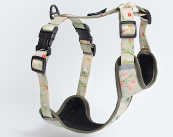 Pressure-free dog harness – countryside pattern with beige trim & black hardware – essential for every dog walk and traveler!
