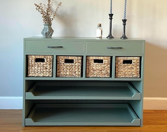 Entryway Organizer Woodworking Plans [+FREE Full Build Video]