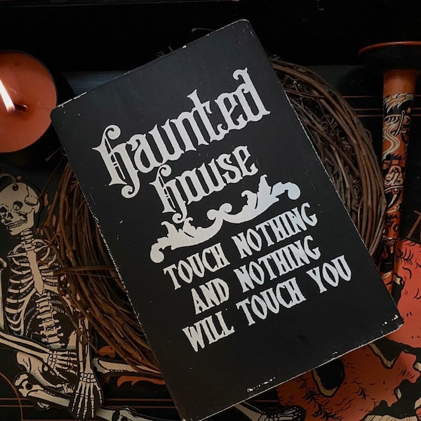 Haunted House Plaque, Witchcraft, Gothic, Witch, Spooky, Vintage Halloween, Ghost, Paranormal, Goth, Dark Decor