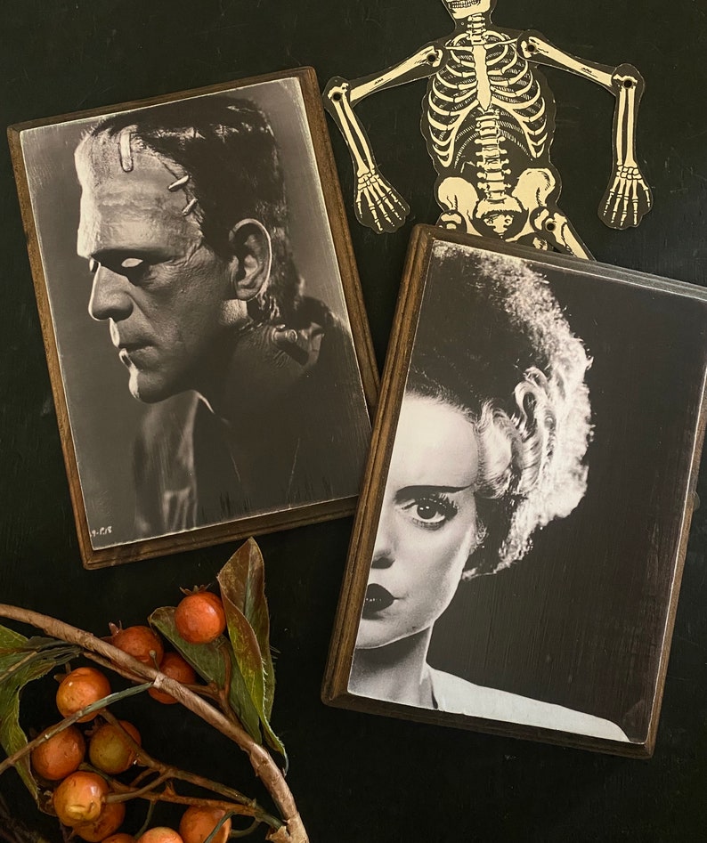 Puede incluir: Dos im&aacute;genes enmarcadas en blanco y negro de personajes cl&aacute;sicos de pel&iacute;culas de terror. La primera imagen es del monstruo de Frankenstein, y la segunda imagen es de la novia de Frankenstein.