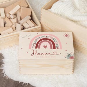 Personalisierte Erinnerungskiste | Holzkiste | Aufbewahrungskiste | Regenbogen Erinnerungen |Erinnerungsbox Baby Taufe Geburtstag