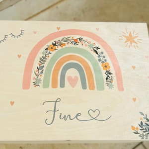 Personalisierte Erinnerungskiste | Holzkiste | Aufbewahrungskiste | Regenbogen blautöne Erinnerungen |Erinnerungsbox Baby Taufe Geburtstag