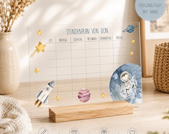 Emploi du temps personnalisé en acrylique sur le thème de l'astronaute – Nettoyable avec support en bois | Cadeau de rentrée scolaire | Emploi du temps réutilisable pour enfants