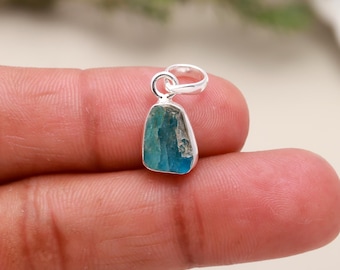 Raw Blue Apatite Pendant in 925 Silver | Handmade Crystal Jewelry