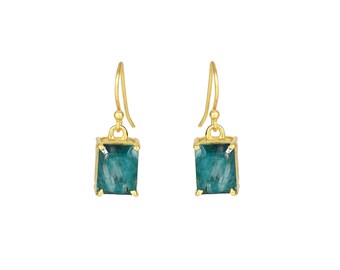 925 sterling silver earrings, dyed emerald cushion-cut stones