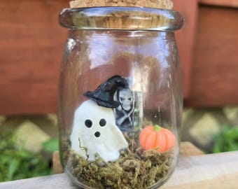 Terrario fantasma en un frasco: decoración gótica hecha a mano