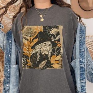 Vintage Witch T-Shirt, Halloween T Shirt, Witchcraft Tee, Floral Witch Shirt, Spooky Season Apparel, Witchy Woman Gift, Cottagecore Clothing