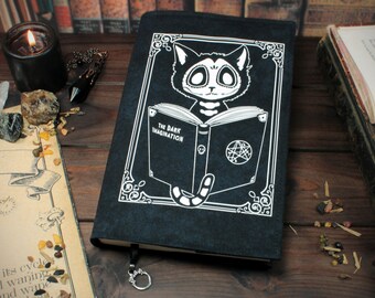 Buchhülle Grimoire-Cat für Hardcover / Taschenbücher bis 22 cm Buchhöhe