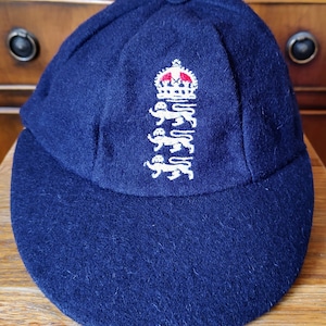 Traditional Style England Crest 1970s Navy Blue Woollen Cricket Caps