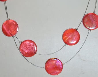 Halskette Collier Perlenkette Perlmuttscheiben Perlmutt Coin rot