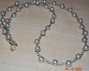 Perlenkette Kette Collier Halskette silber hellgrau Glaswachsperlen Geschenk Muttertag Frau Freundin Verlobte Schwester Tante
