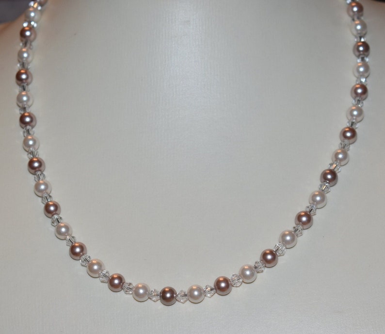 Perlenkette Kette Halskette Collier powder almond bronze weiß Muttertag Hochzeit Geschenk Bild 1
