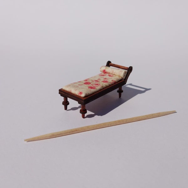 1/48th kit chaise longue with spiked legs, quarter scale