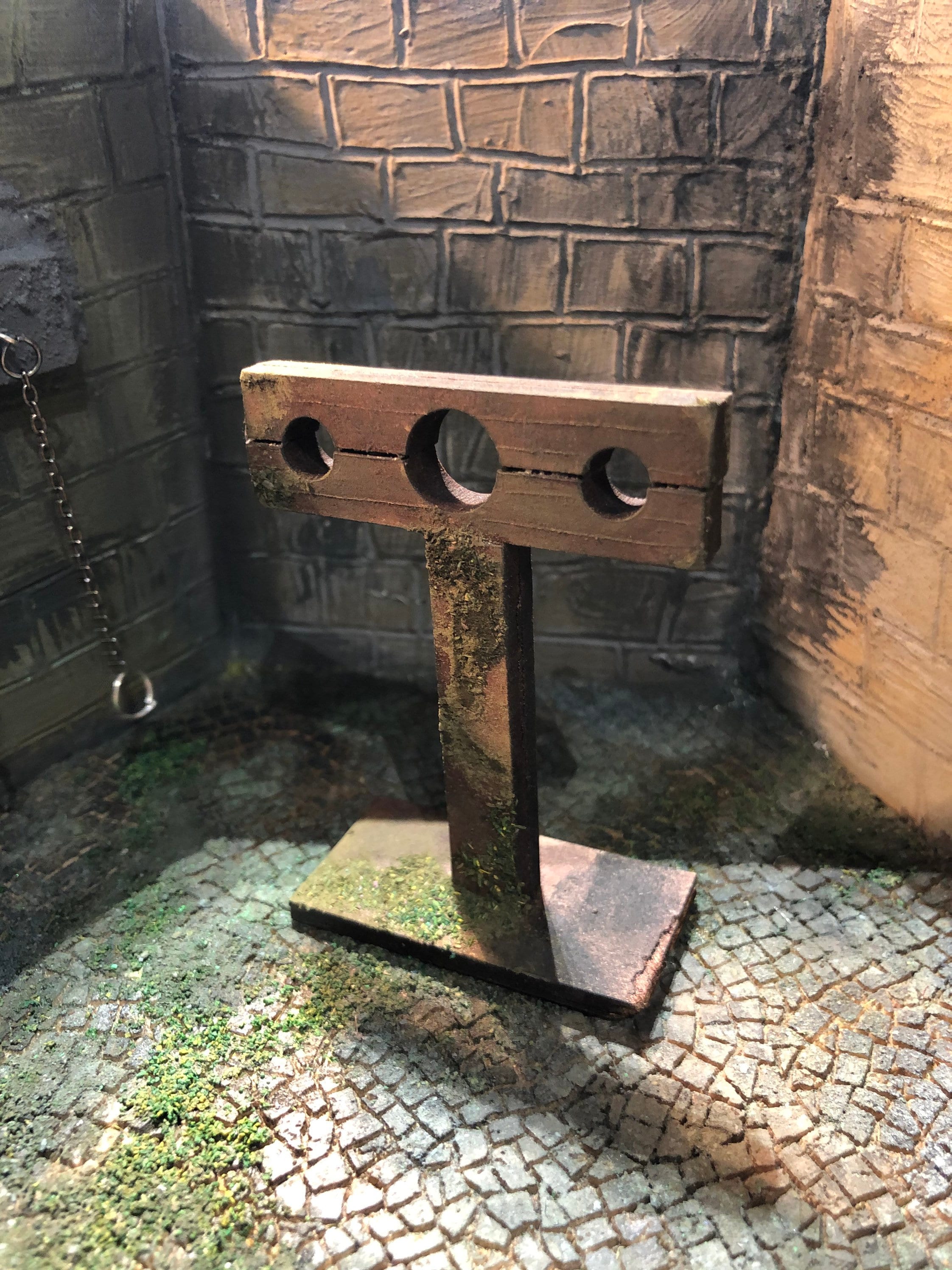Stocks Pillory for sale Only 2 left at 65
