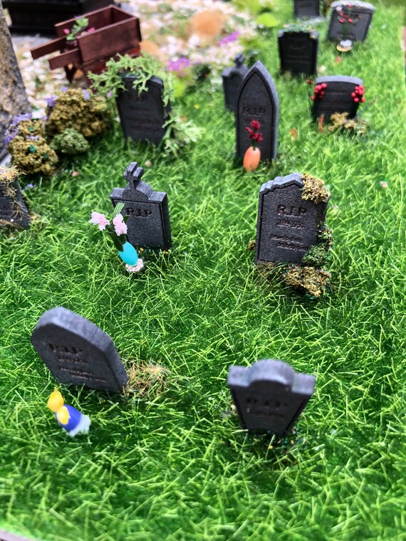 1/48th Kit 22 Graveyard Headstones Pack/engraved Quarter Etsy