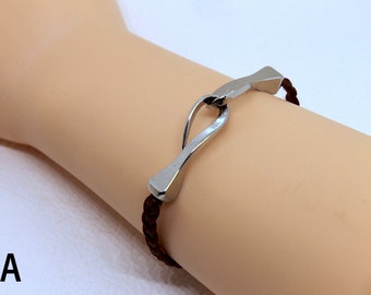 Armbänder - Verkettete Hufschmiednägel. Erhältlich in 4 Modellen