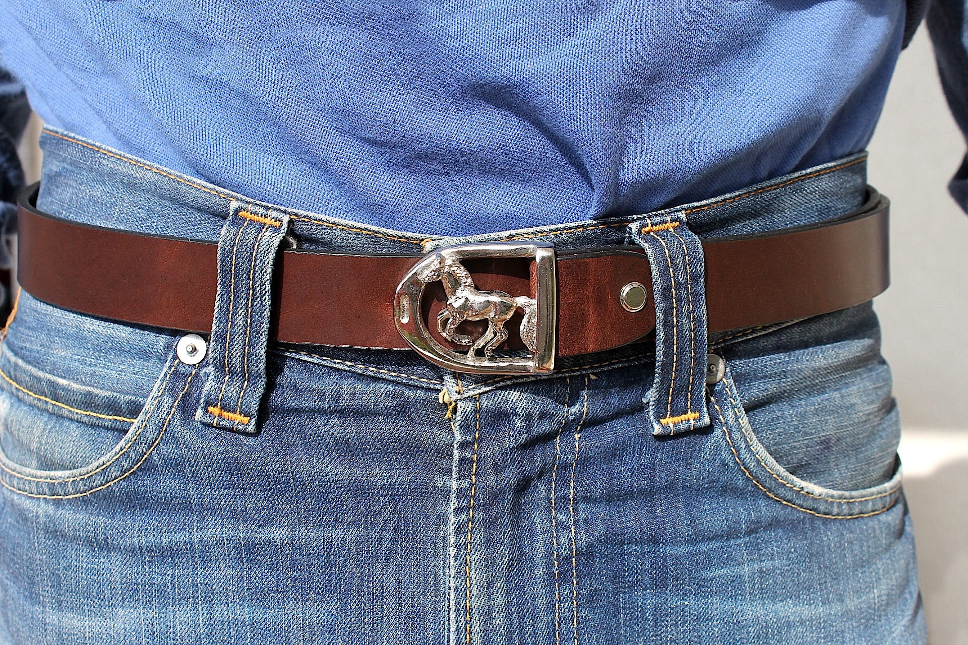 Small Full-Grain Leather Belt with Stirrup Buckle Equestrian Style Equestrian Sedgwick Leather Flat Buckle Stirrup Leathers  main image 2