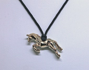 Choker themed horse - horse jumping