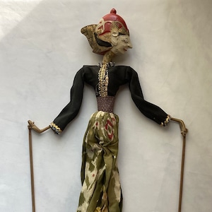 Vintage/ Antique Indonesian Wayang Golek Hand Painted Puppet, 22&quot; Tall
