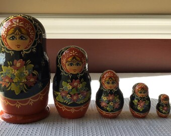 antique nesting dolls