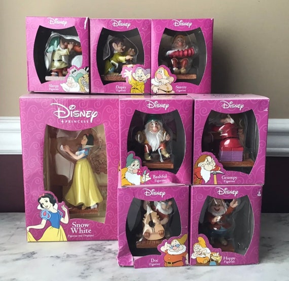 Disney Brands Figurines & Gifts — Enesco Gift Shop