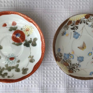 Lot of 2 antique 19th century hand painted Chinese porcelain saucers