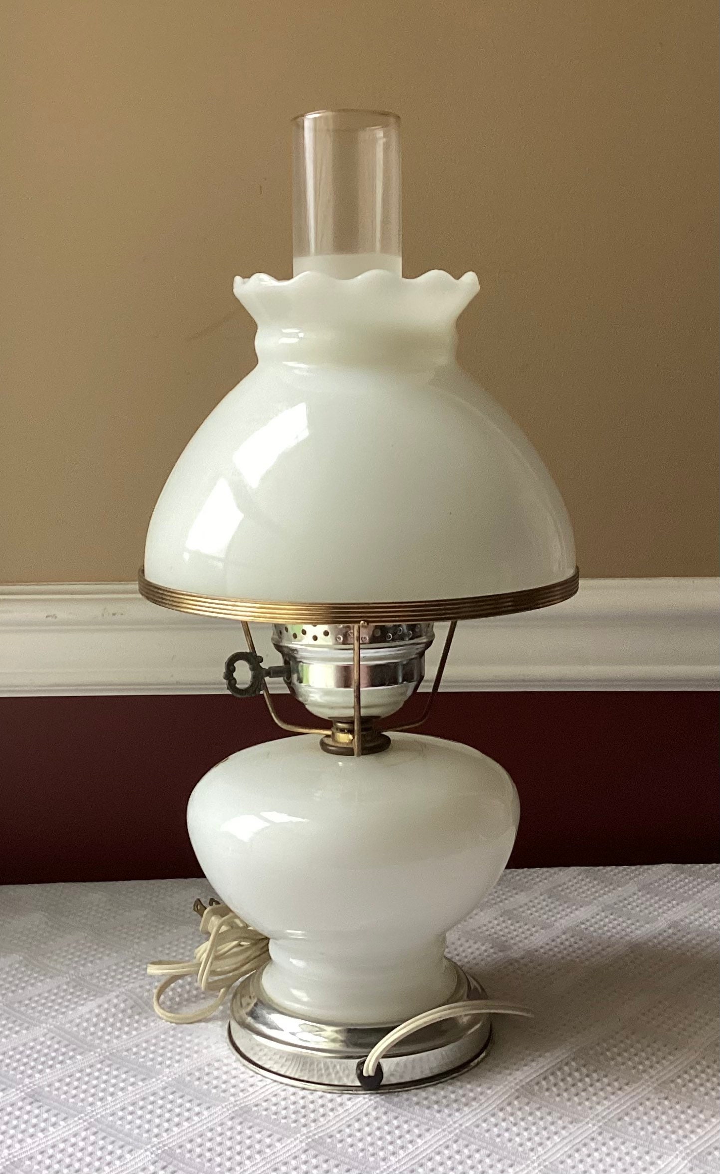 すぐ使えます　antique milk glass lamp アンティーク Vintage Lamps Milk Glass Lamp Vintage Table Lamp Antique