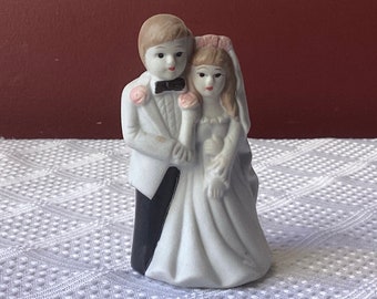 VTG Porcelain Bride & Groom Wedding Cake Topper/ Bride and Groom Figurine, 4” T.