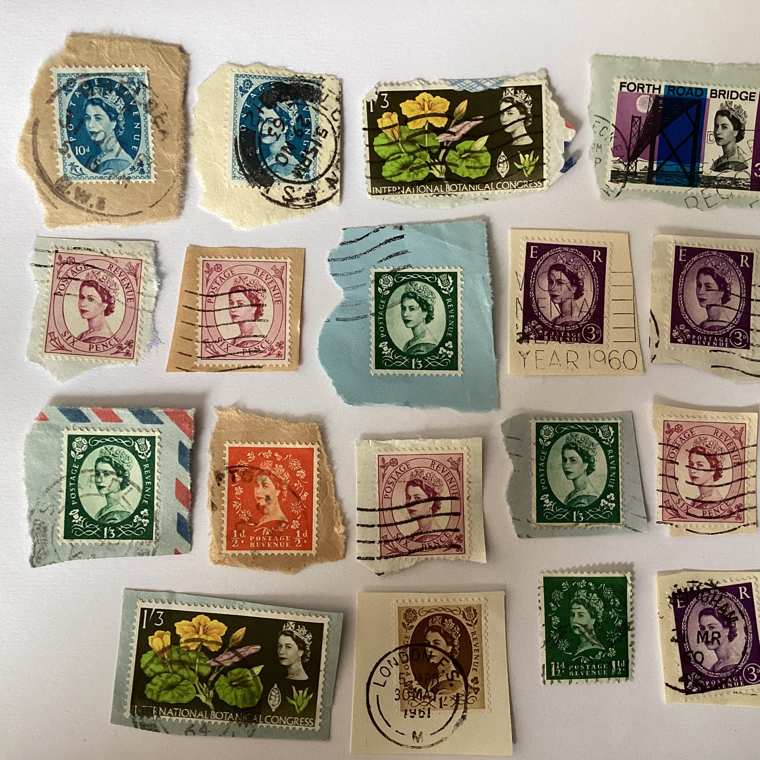 コレクション ANTIQUE STAMPS/POSTCARDS Vintage Stamp Collection Lot Book 100's Of Stamps Postage