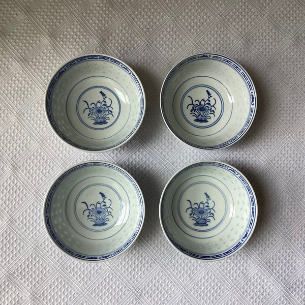 Set Of 4 Vintage Chinese Porcelain Rice Eye Rice/ Soup Bowls