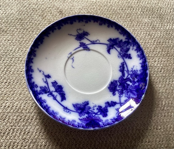 アンティーク、ブルーアンドホワイトの皿 Antique German Blue & White Floral Porcelain Saucer, Marked, 7