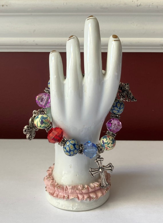 Vintage Religious Costume Jewelry Charm Bracelet/ 