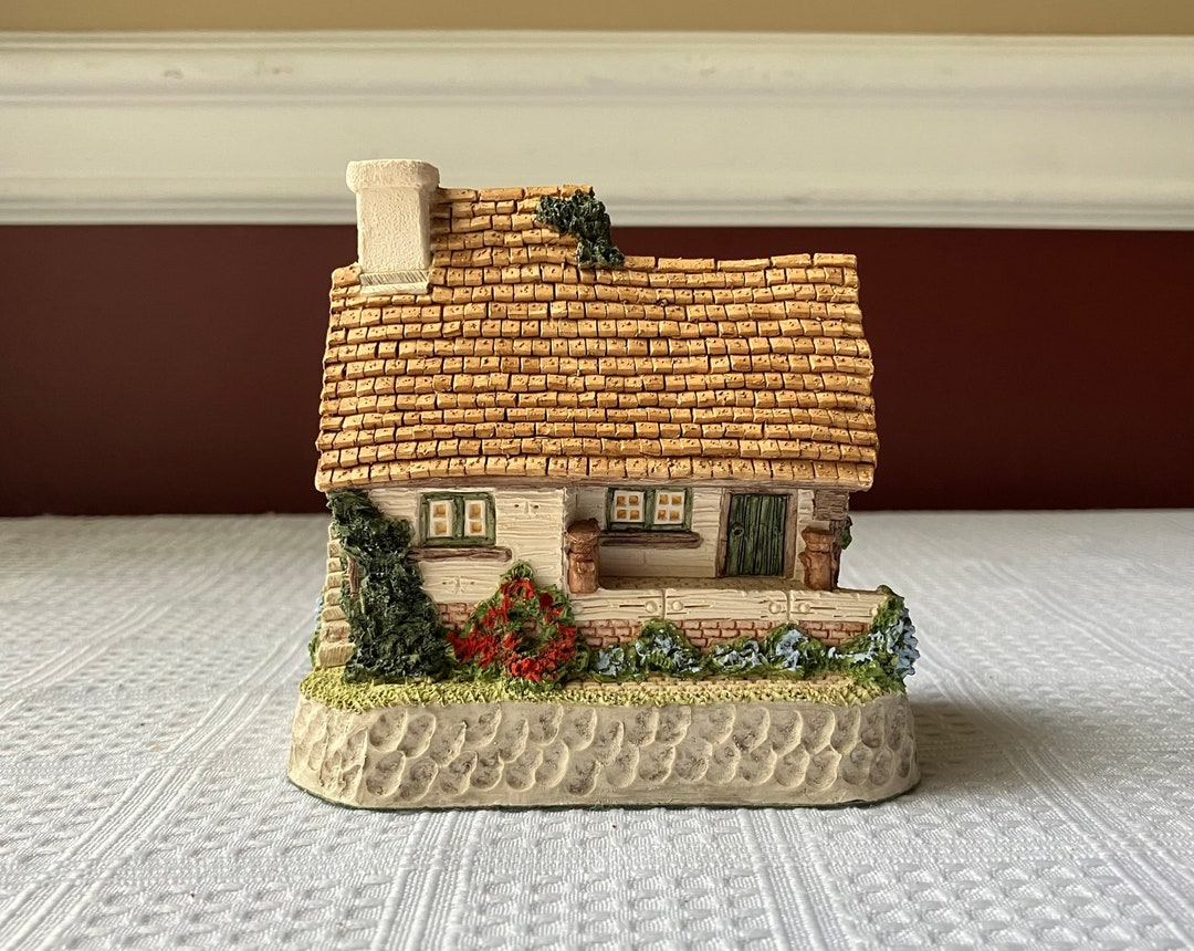 Vintage David Winter Cottages Collectors Guild the Model - Etsy