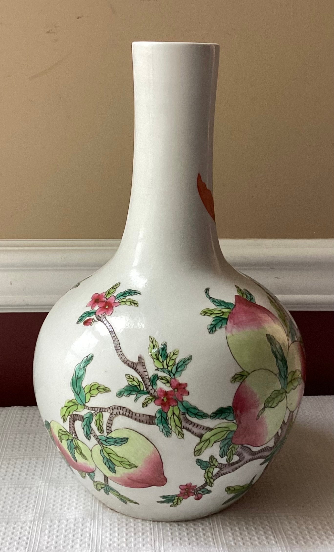 VTG Chinese Famille-rose Peach & Bat Design Porcelain Vase 13.5” T