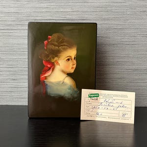 Vintage Russian Hand Painted Lacquer Box, Portrait Of Girl, Fedoskino Miniature