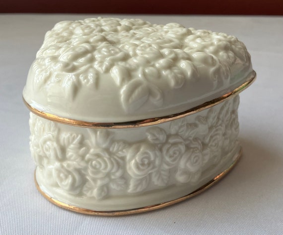 Vintage Lenox-style Porcelain Trinket Box, Heart-… - image 6