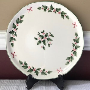 Vintage Festive Holly Porcelain Christmas Cake Plate, Nikko, Japan, 10 7/8 Inches