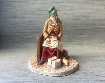 VTG Naturecraft Hand Painted Stoneware Figurine, England, Newsvender, 1976