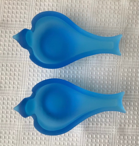 Pair Of Translucent Frosted Bird-Shape Trinket Dis