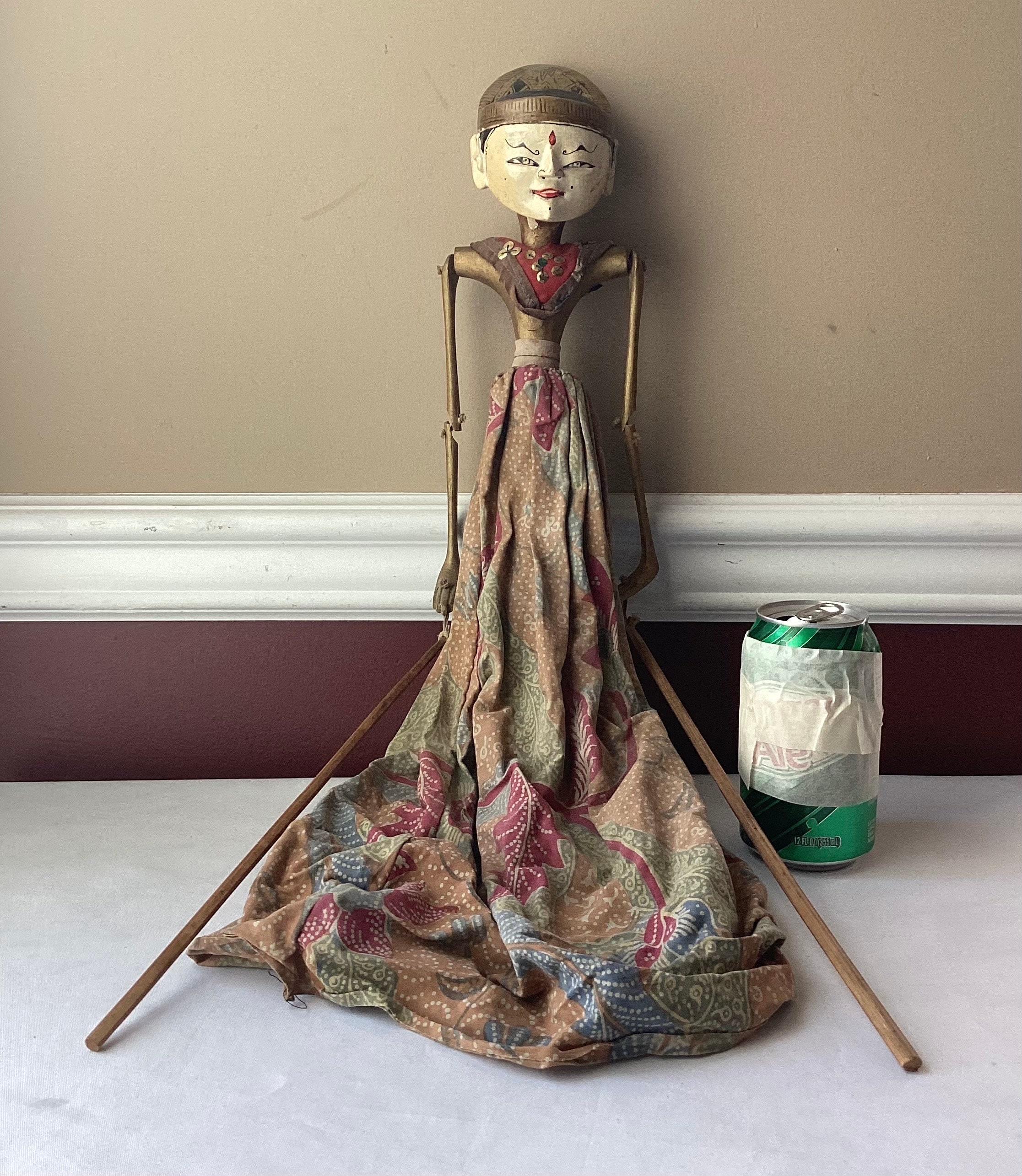 Marionnette Indonésienne Wayang Golek - Personnage Féminin - Avec Support
