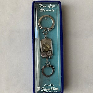 VTG Fine Gift Memento Silver Plate Keychain In Box, USA/ West Virginia Souvenir