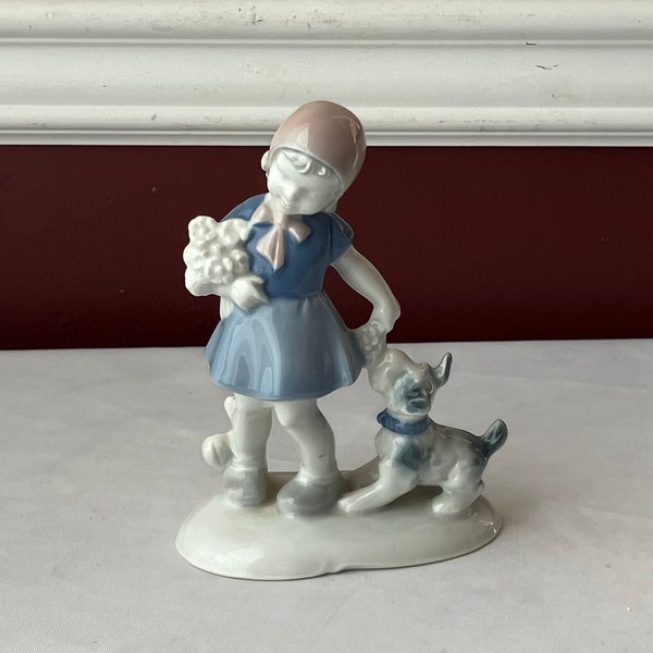 VTG Gerold Porzellan Bavaria Porcelain Figurine, Girl with Dog, Western Germany