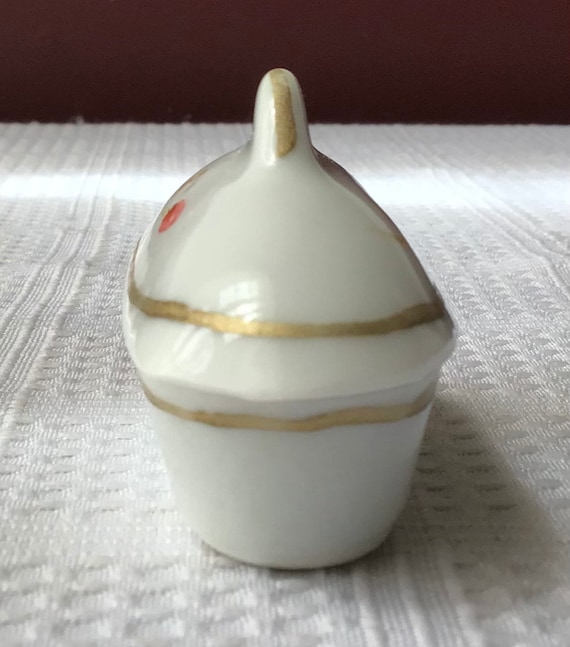 Vintage Small Porcelain Hand Painted Trinket Box - image 4