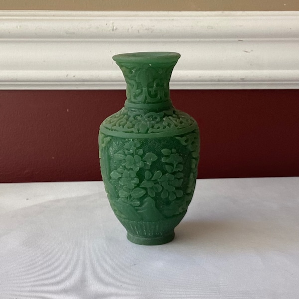 Vintage Chinese Green Cinnabar Style Bud Vase, Unmarked, 5" T